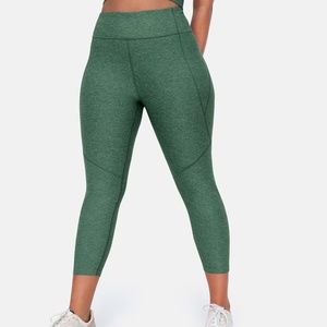 Outdoor Voices 3/4 Warmup Leggings Hunter Large